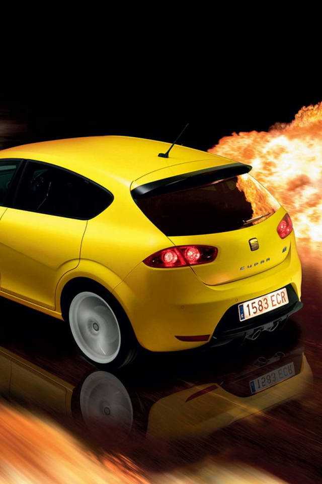 Сиат Леон Купра в желтом кузове