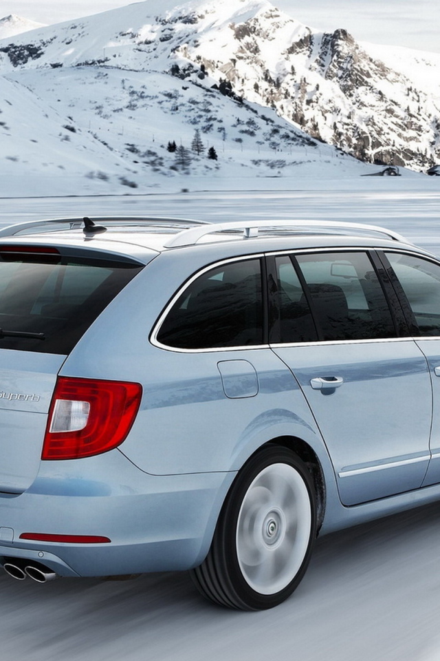 Зимняя прогулка на Шкода Суперб