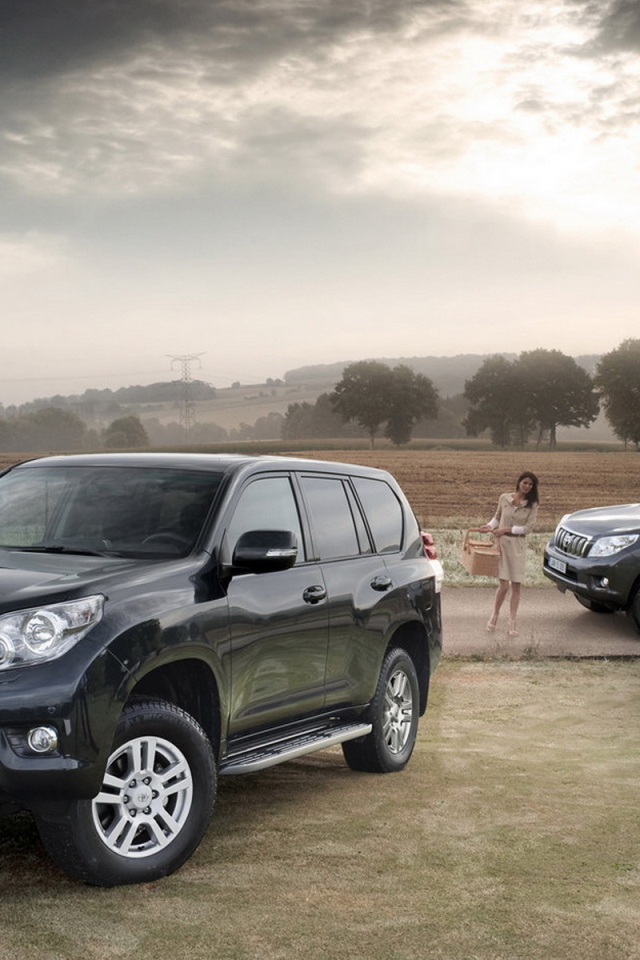 Тойота Лэнд Крузер на прогулке