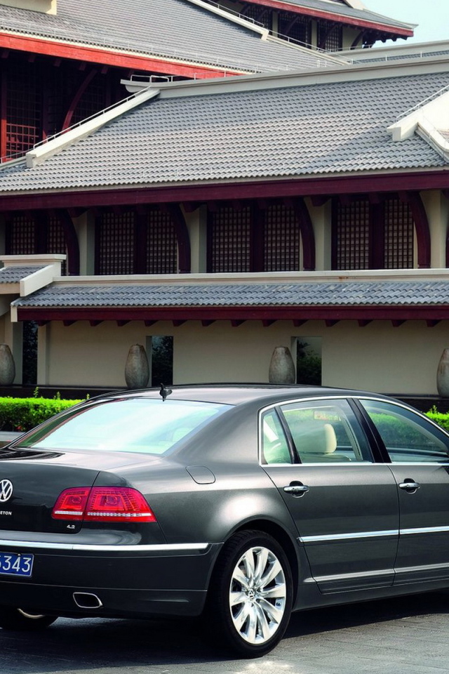 Волксваген Фаетон 2011