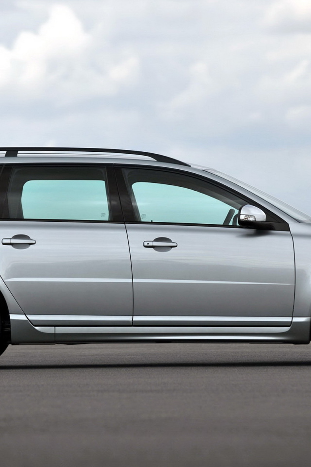 Volvo V70 R-design
