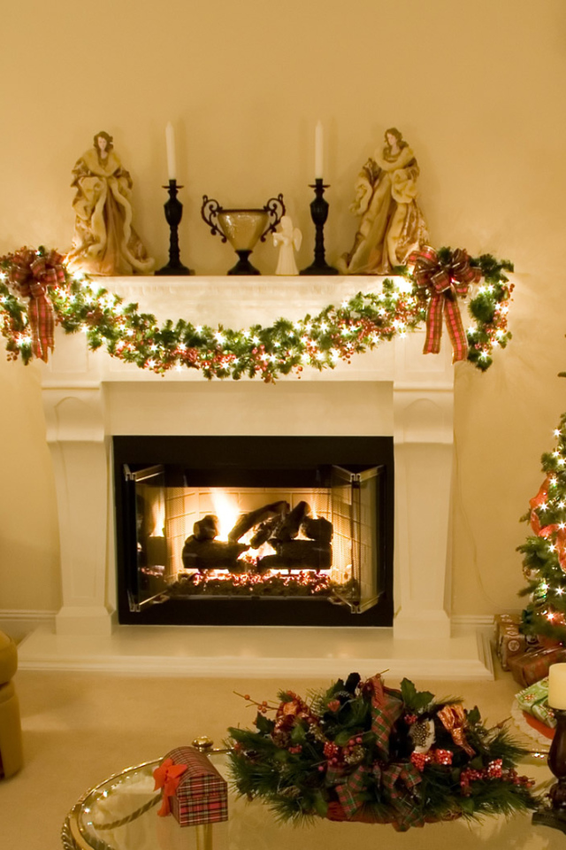 Праздник у камина