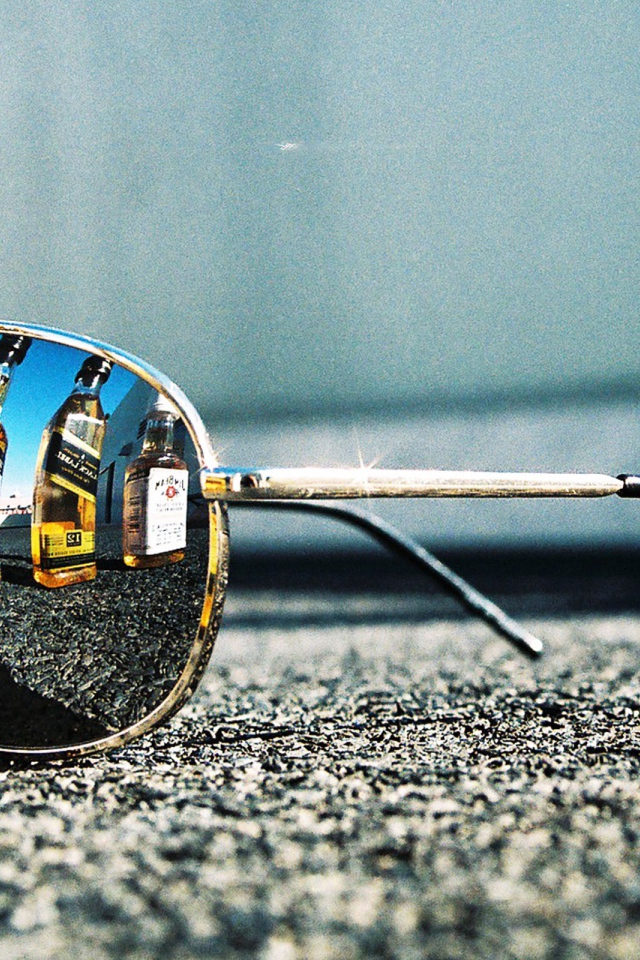 Очки и виски