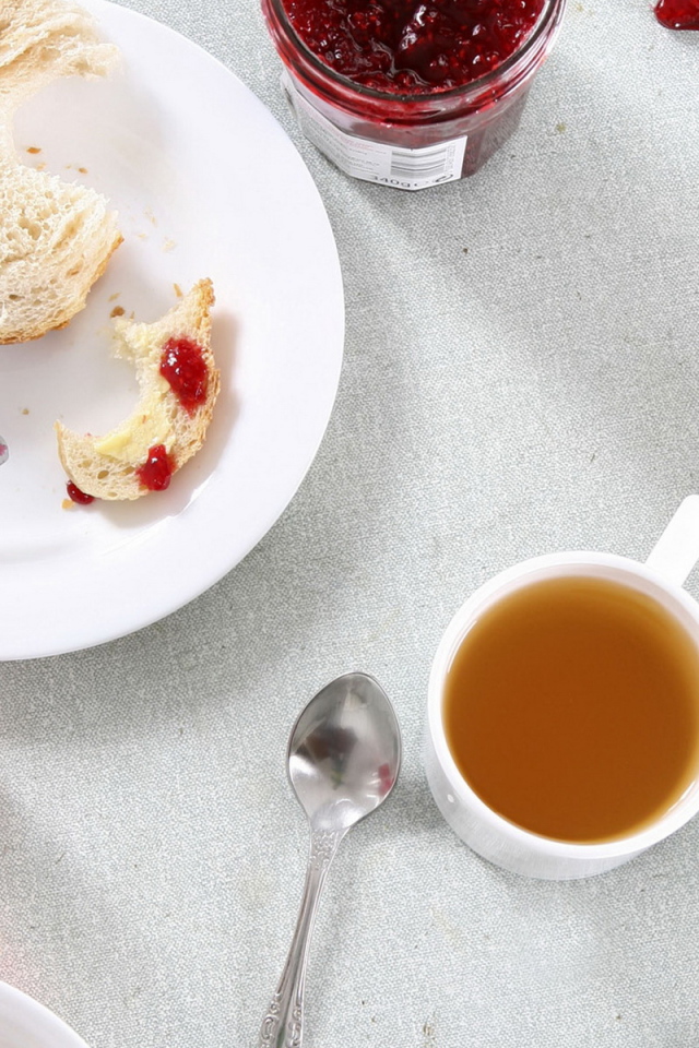 Завтрак с джемом