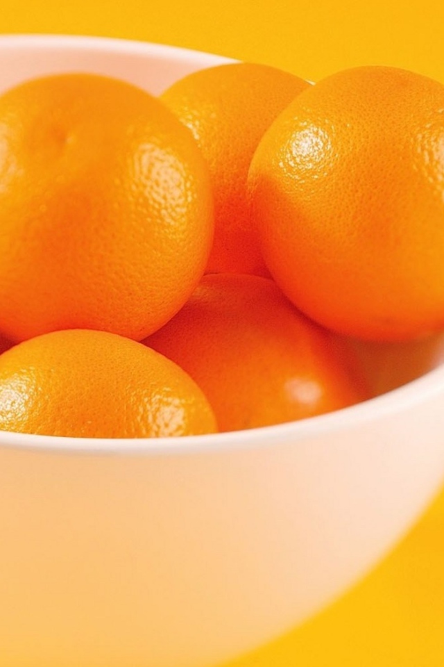 Чаша с апельсинами