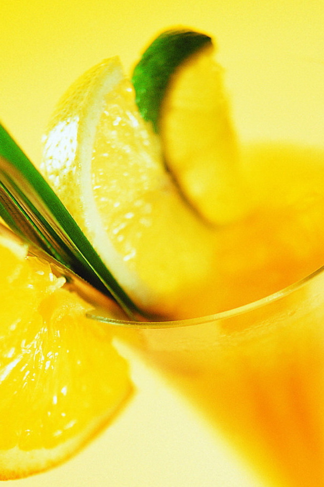 Оранжевый коктейль