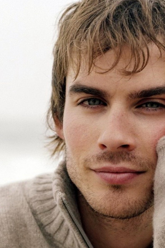 Йен Сомерхалдер в свитере