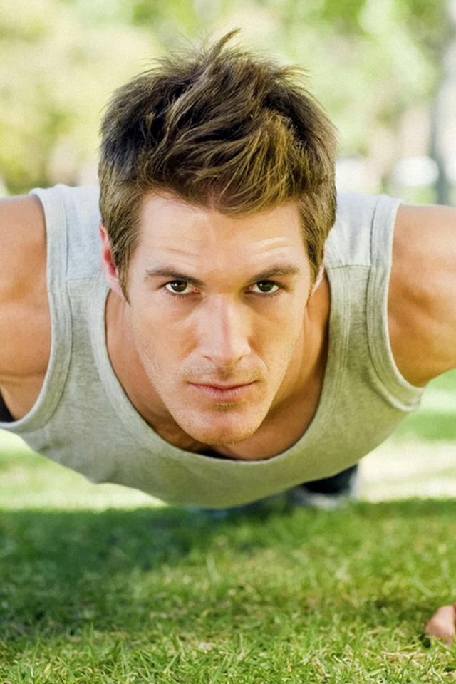 В процессе отжимания