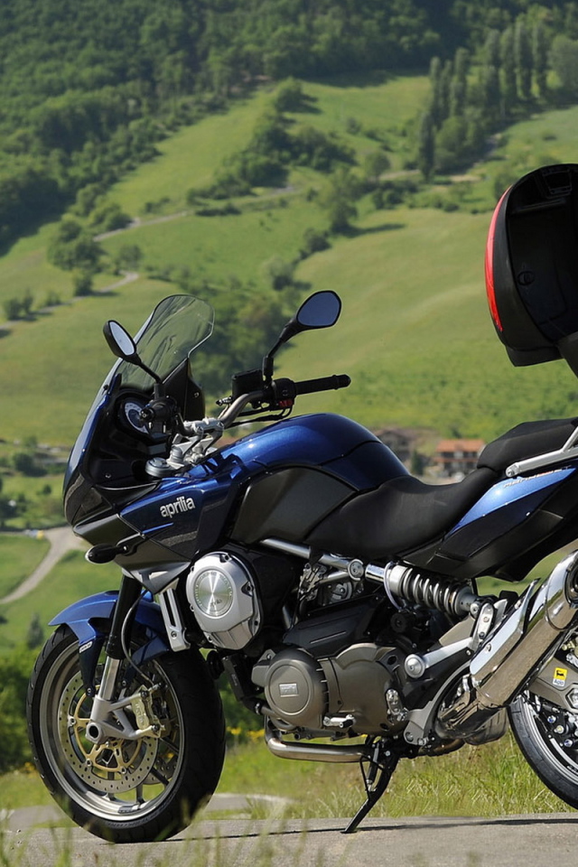 Априлиа НАНА на склоне