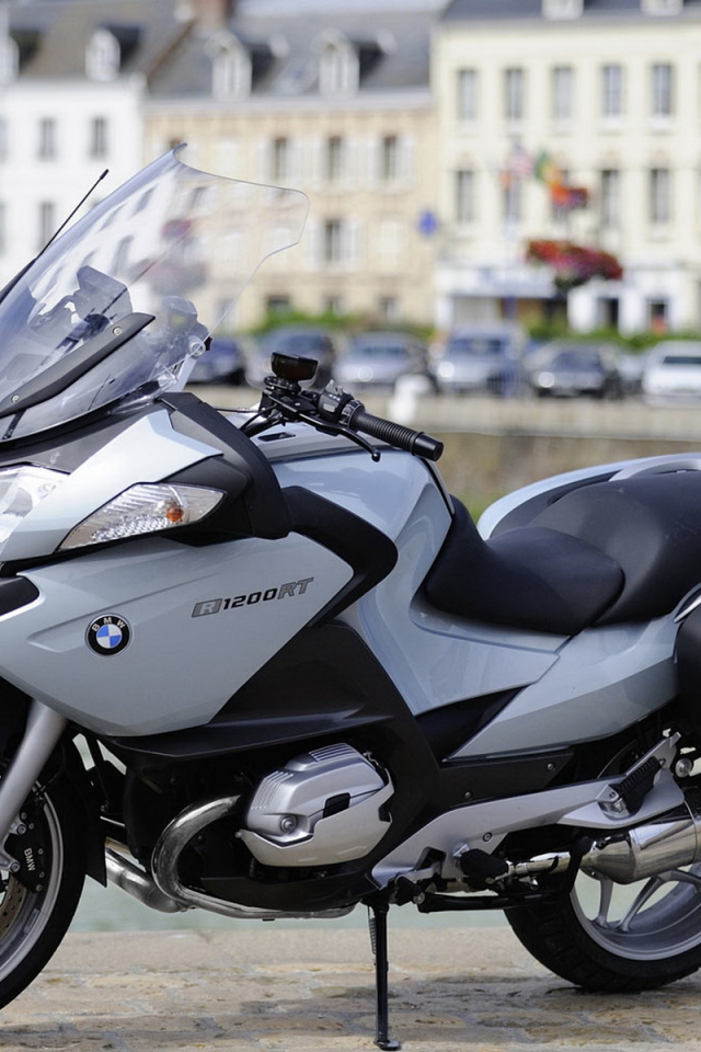 БМВ Р 1200 на пристани
