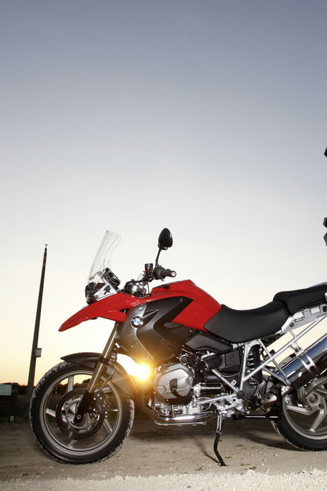 BMW R 1200 GS на возвышенности