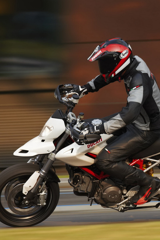 Ducati HyperMotard 1100xx