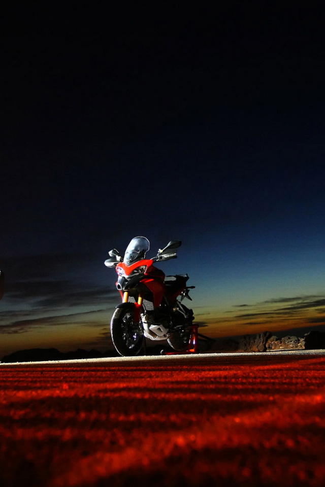 Дукати Мултистрада 1200С. Мощь в тишине