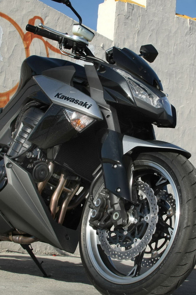 Кавасаки Z 1000. Совершенство среди развалин