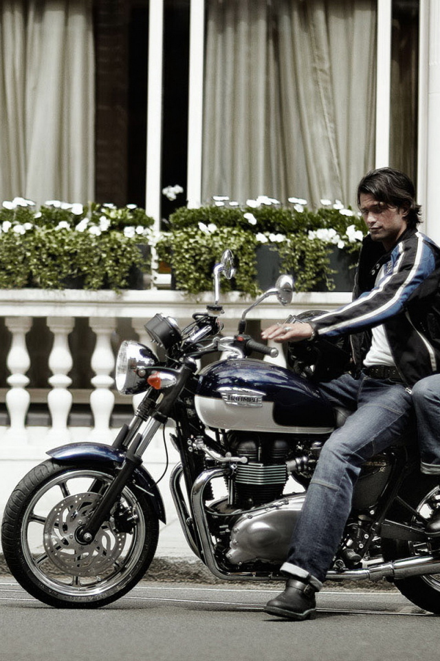 Совершенство классики в Триумф Бонневелли