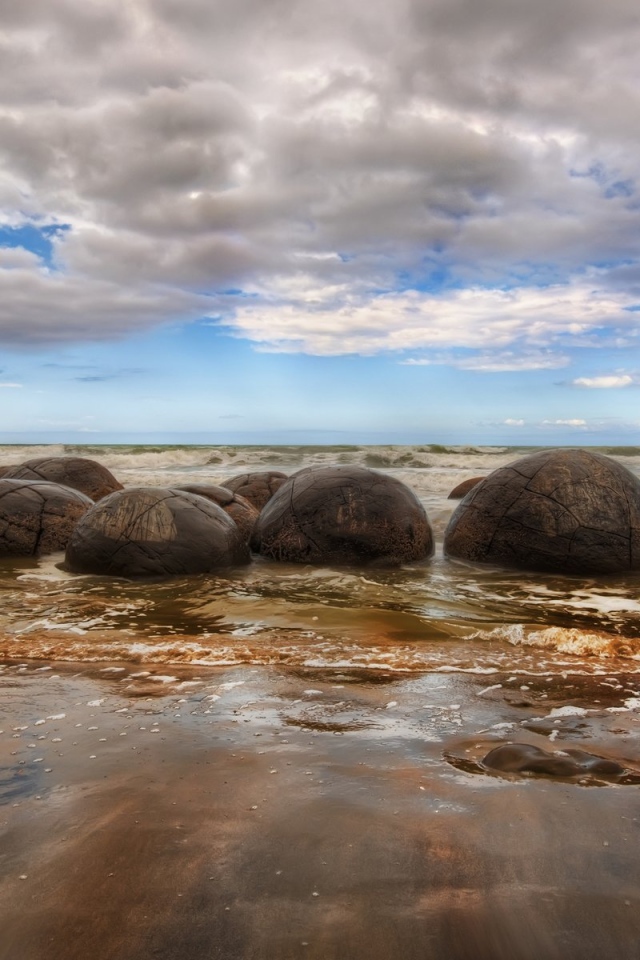 Круглые камни