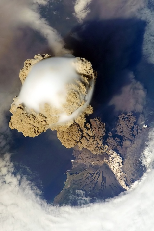 Извержение вулкана