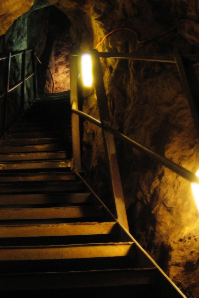 Выход из пещеры