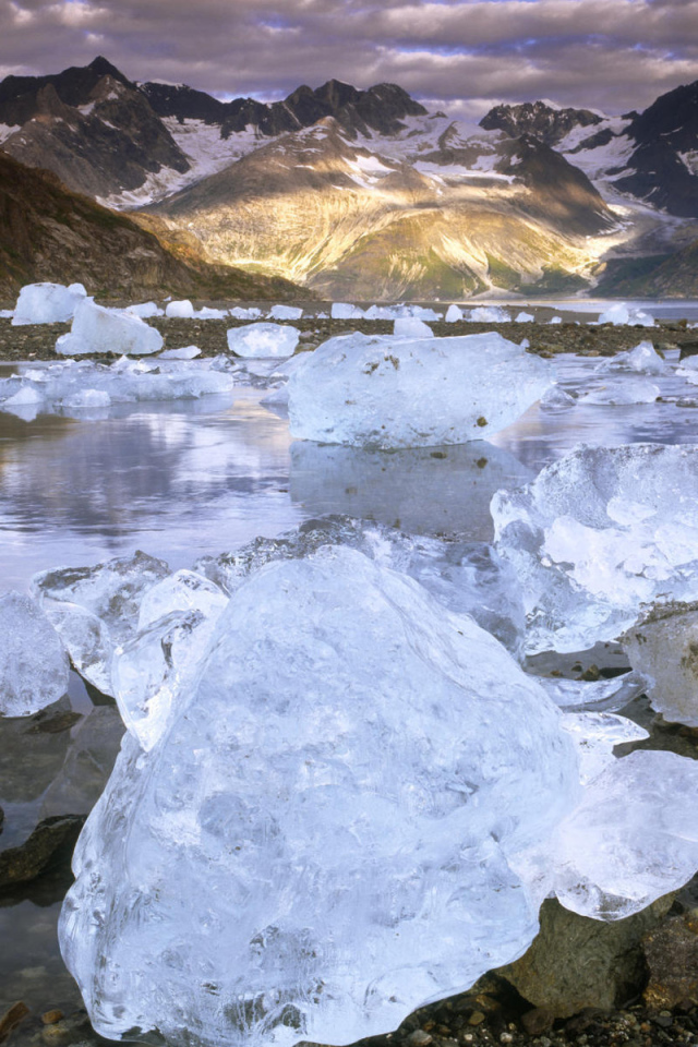 Льды в горах