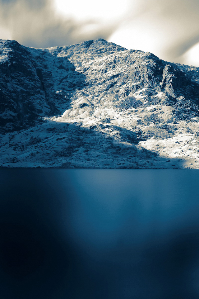 Горы, озеро, небо