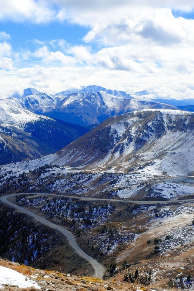 Узкая горная дорога