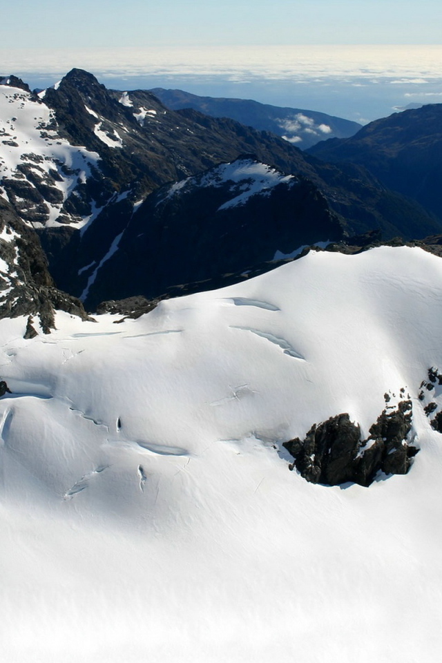 Снег, горы и небо