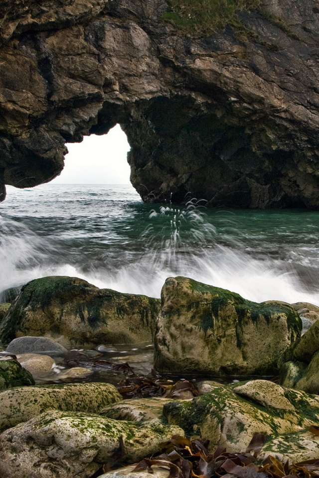 Прибрежные скалы