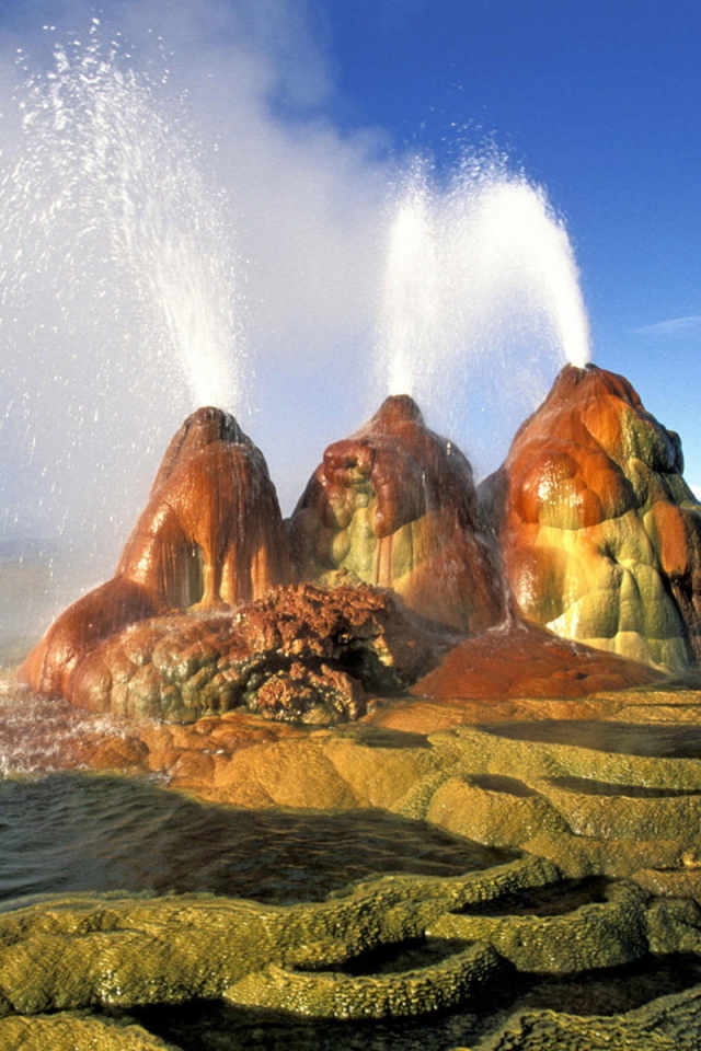 Невада, гейзер в пустыне