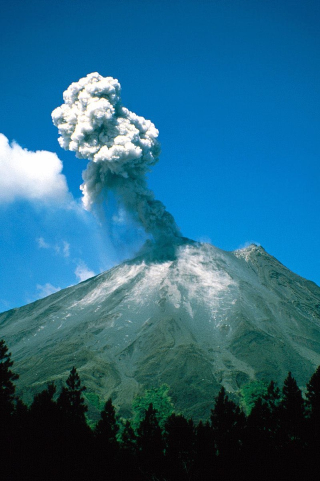 Извержение вулкана