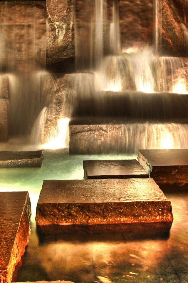 Искусственный водопад