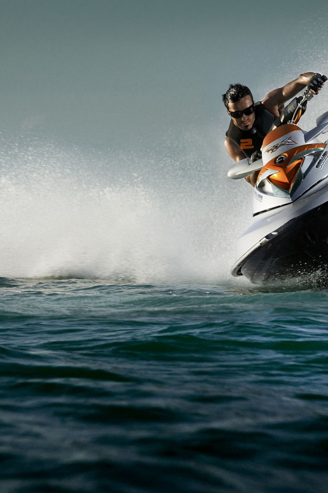 Прогулки на гидроцикле