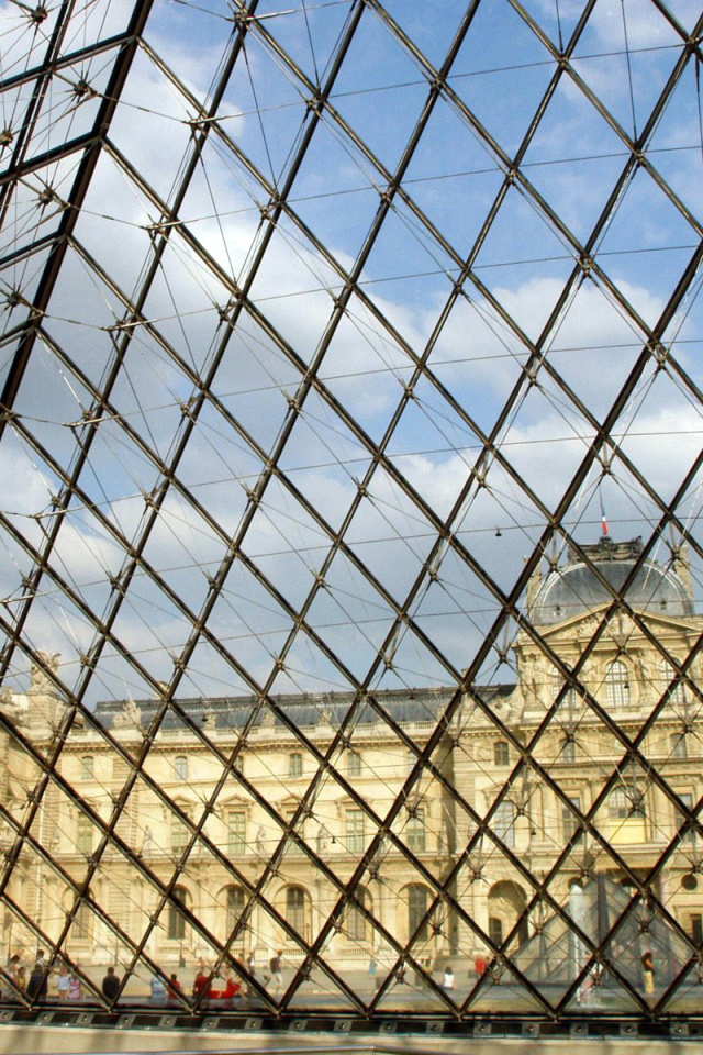 Лувр музей в Париже