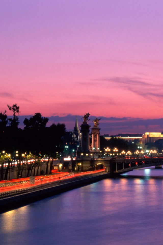 Рассвет в Париже