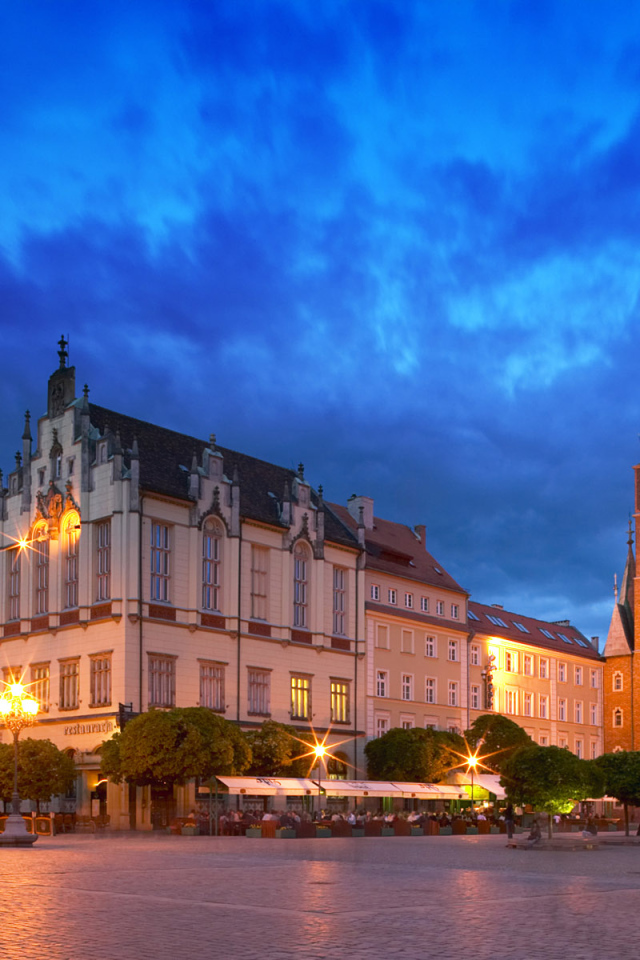 Площадь у ратуши