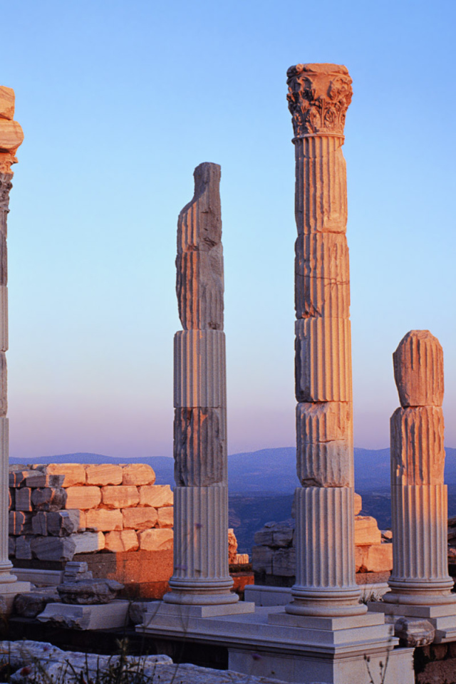 Развалины древнего храма