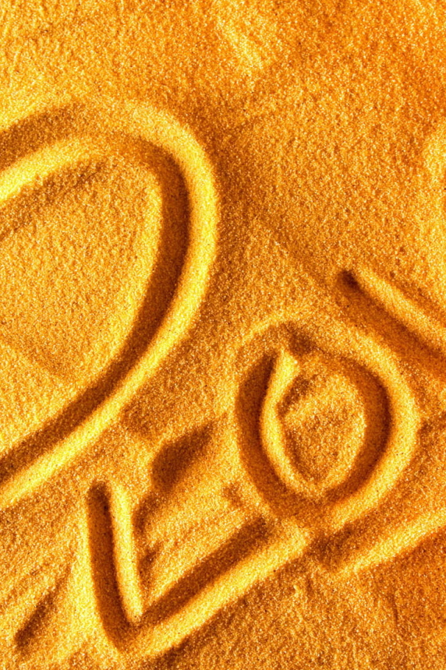 Надпись на песке