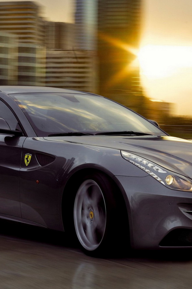 новый Ferrari-FF