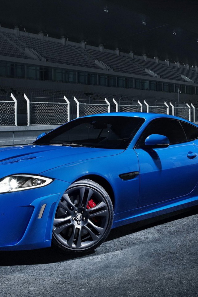 Jaguar-XKR-S