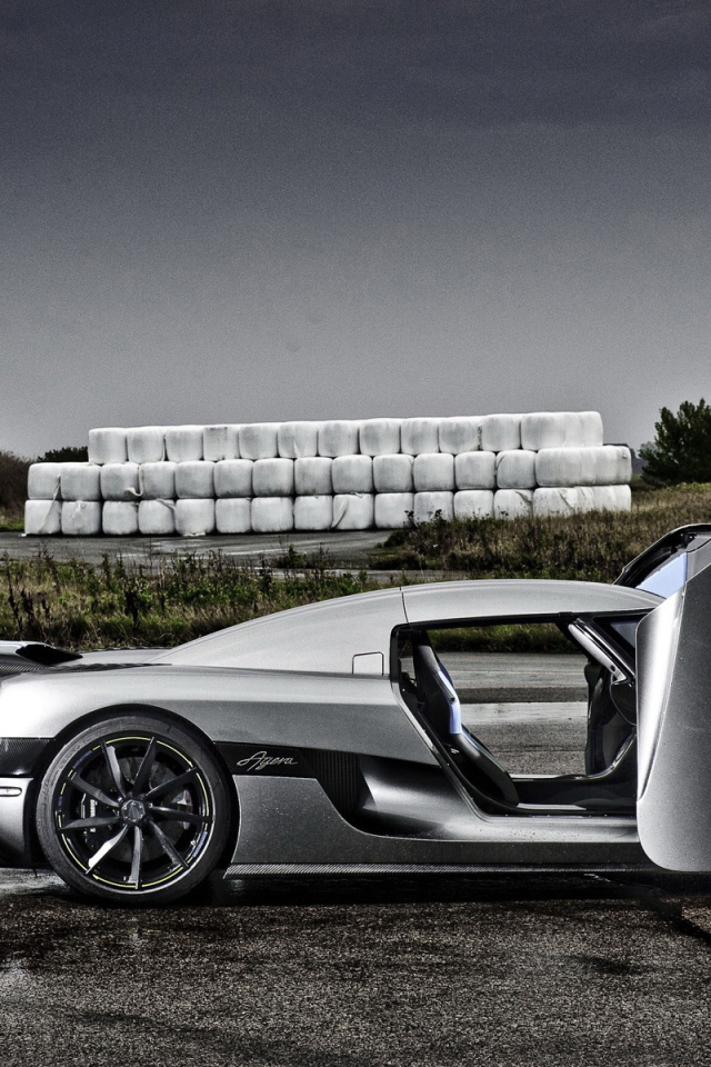 2011-Koenigsegg-Agera