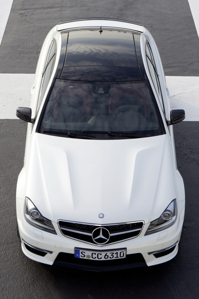 Mercedes-Benz-C-63-AMG-Coupe