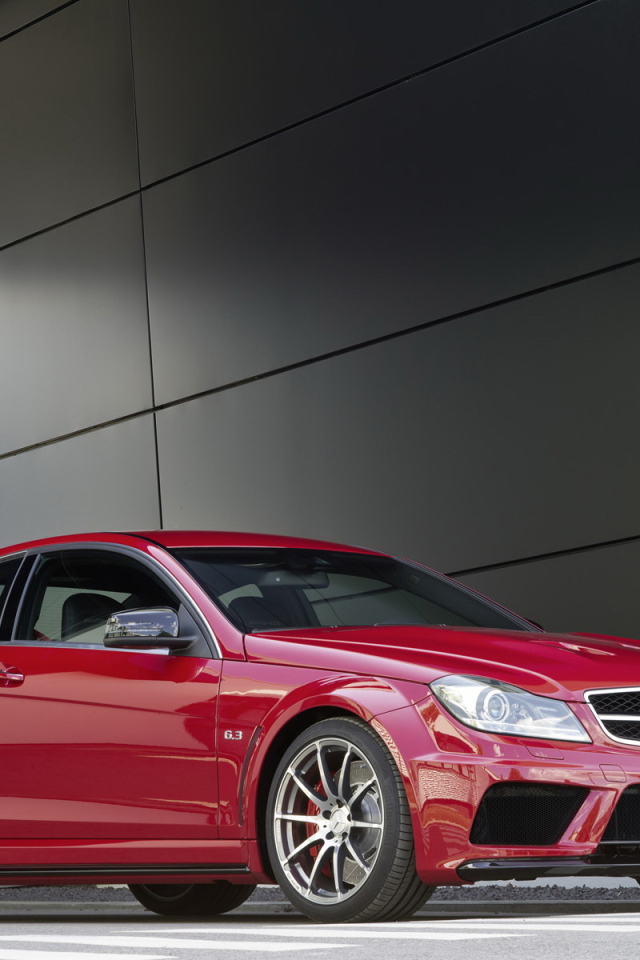 Mercedes-Benz-C-63-AMG-Coupe