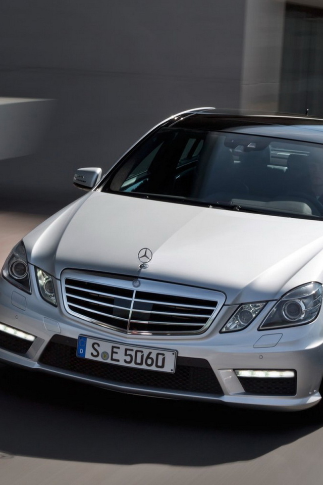 Mercedes-Benz-E63 AMG