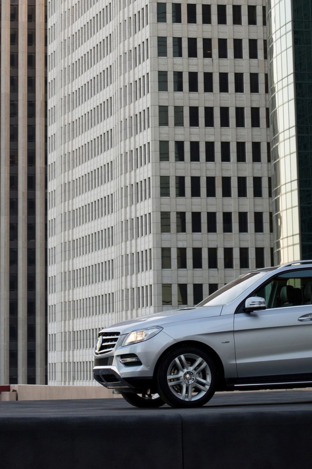 Mercedes-Benz-M-Class 2012