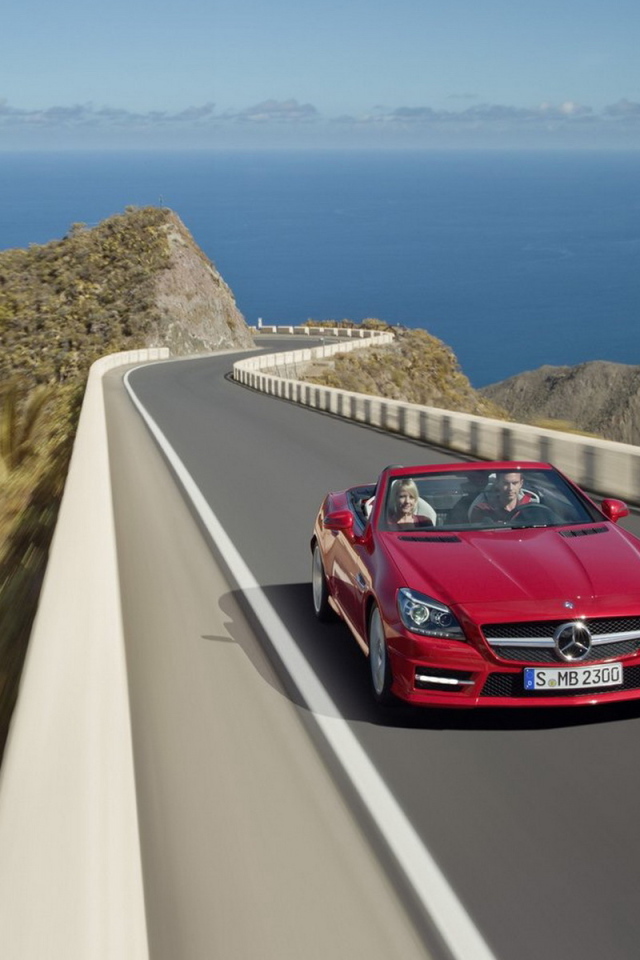 red Mercedes-Benz-SLK