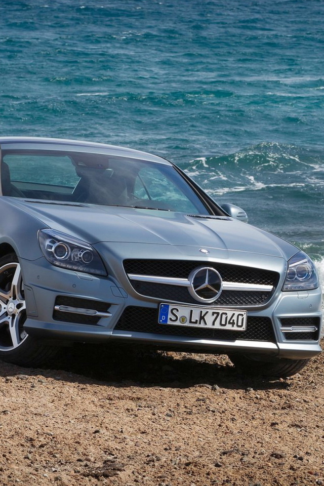Mercedes-Benz-SLK350 Coupe