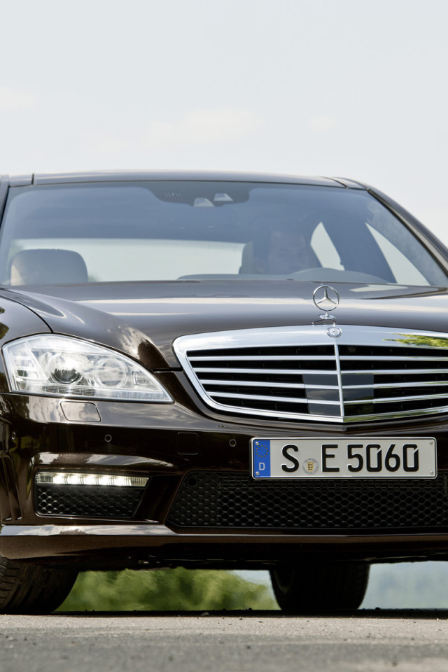 Mercedes Benz s63 amg