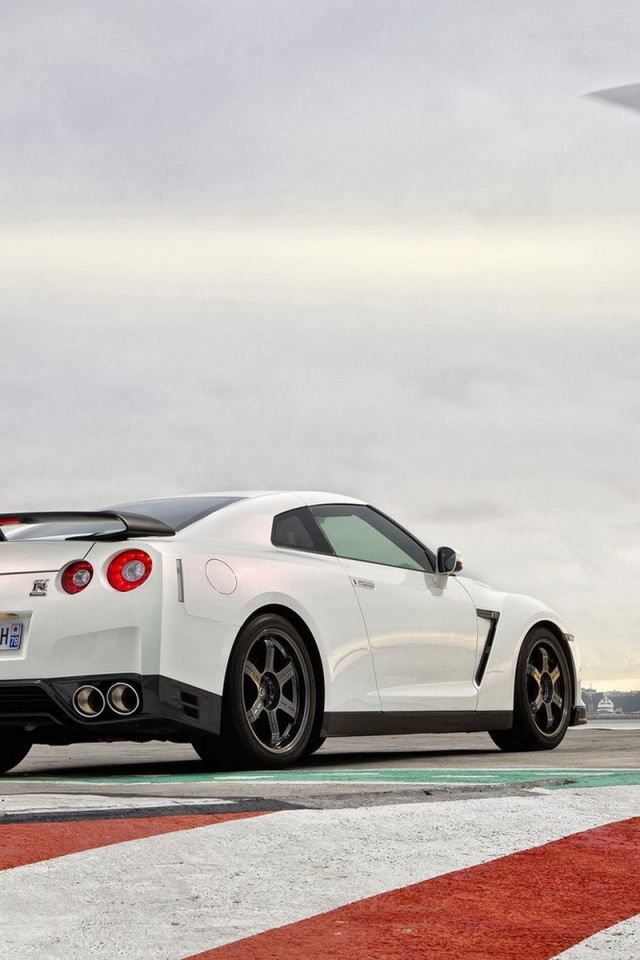 2011 Nissan-GT-R