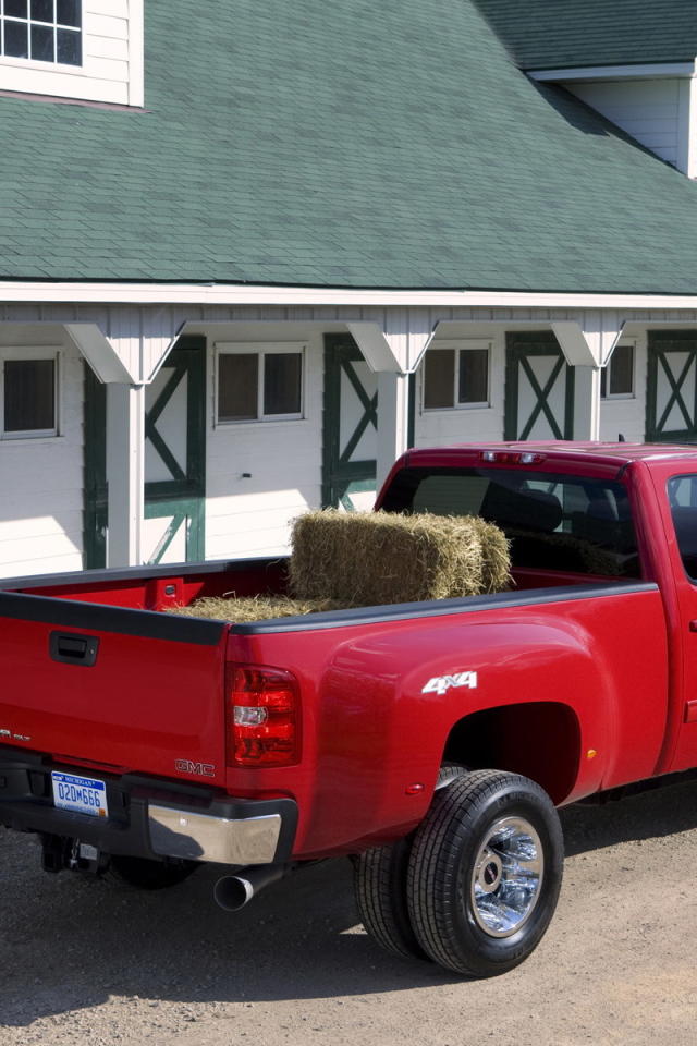 2011-GMC-Sierra-HD-3500