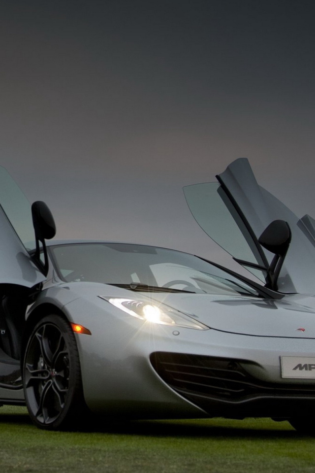 2011 McLaren-MP4-12C