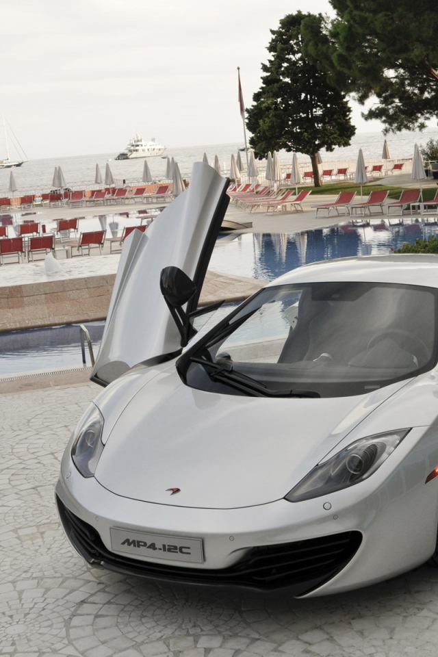 McLaren-MP4-12C